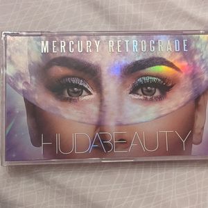 Huda Beauty Mercury Retrograde Eyeshadow